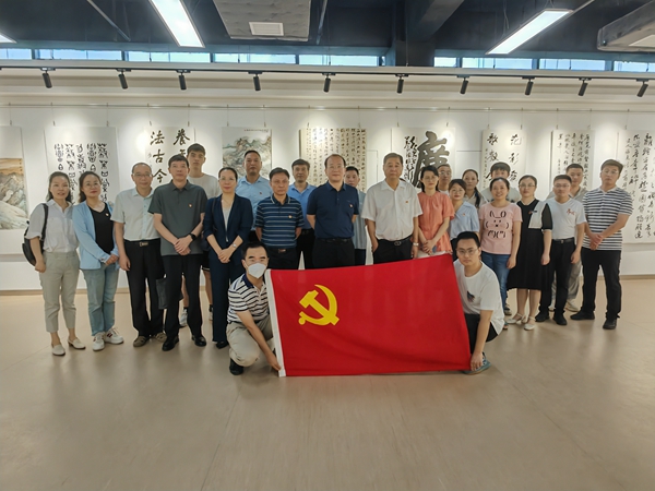 淮粮集团、市粮食和物资储备局联合开展“弘扬清风正气、传承廉洁文化”书法美术作品展参观活动