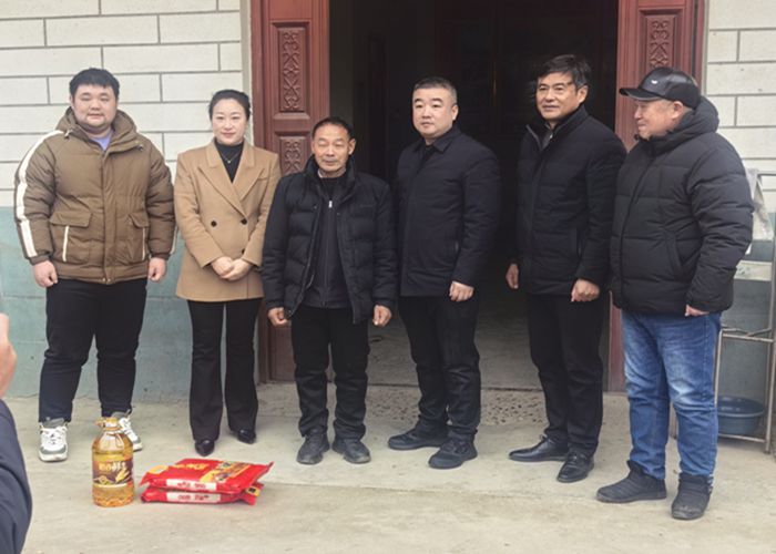 情暖节前送关怀 心系基层显担当 bw必威西汉姆联开展节前慰问活动